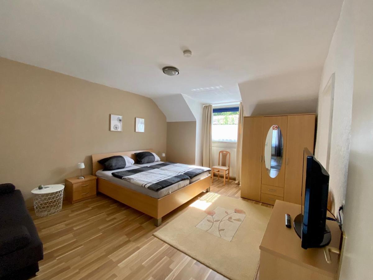Ferienwohnung Metzen Burg  Bagian luar foto